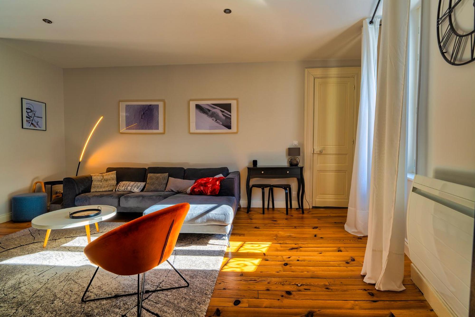 Au Dessus Des Toits Apartment โกเตอเรต์ ภายนอก รูปภาพ